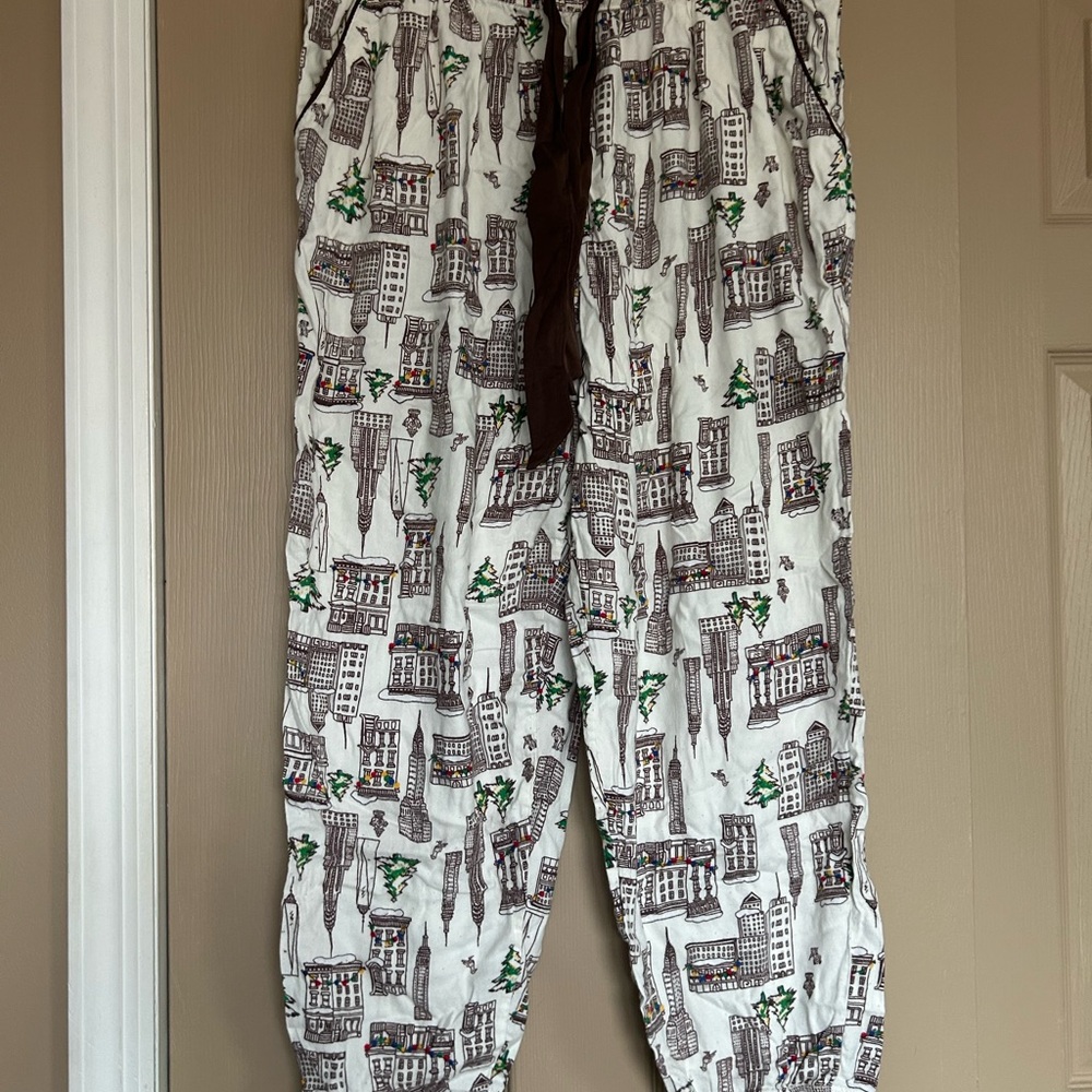 Aerie Cityscape Print Pajama Pants - White and Brown